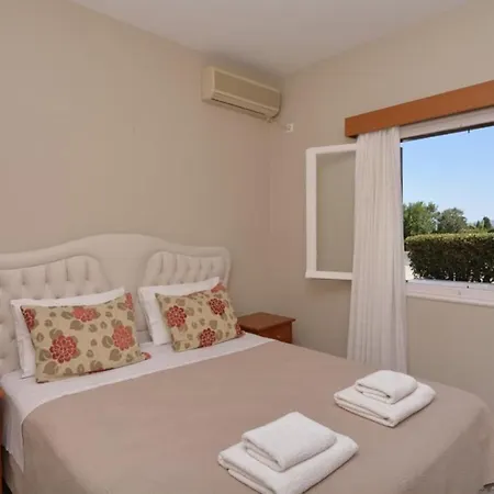 Aparthotel Bella Vista And