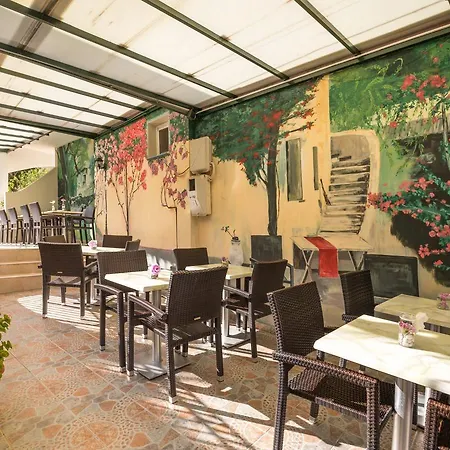Bella Vista And شقة فندقية 3*